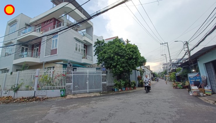 Bán nhà hẽm xe hơi phường Linh Xuân, Thủ Đức, DT: 175m2, ngang 6.7m, giá 7.2 tỷ.